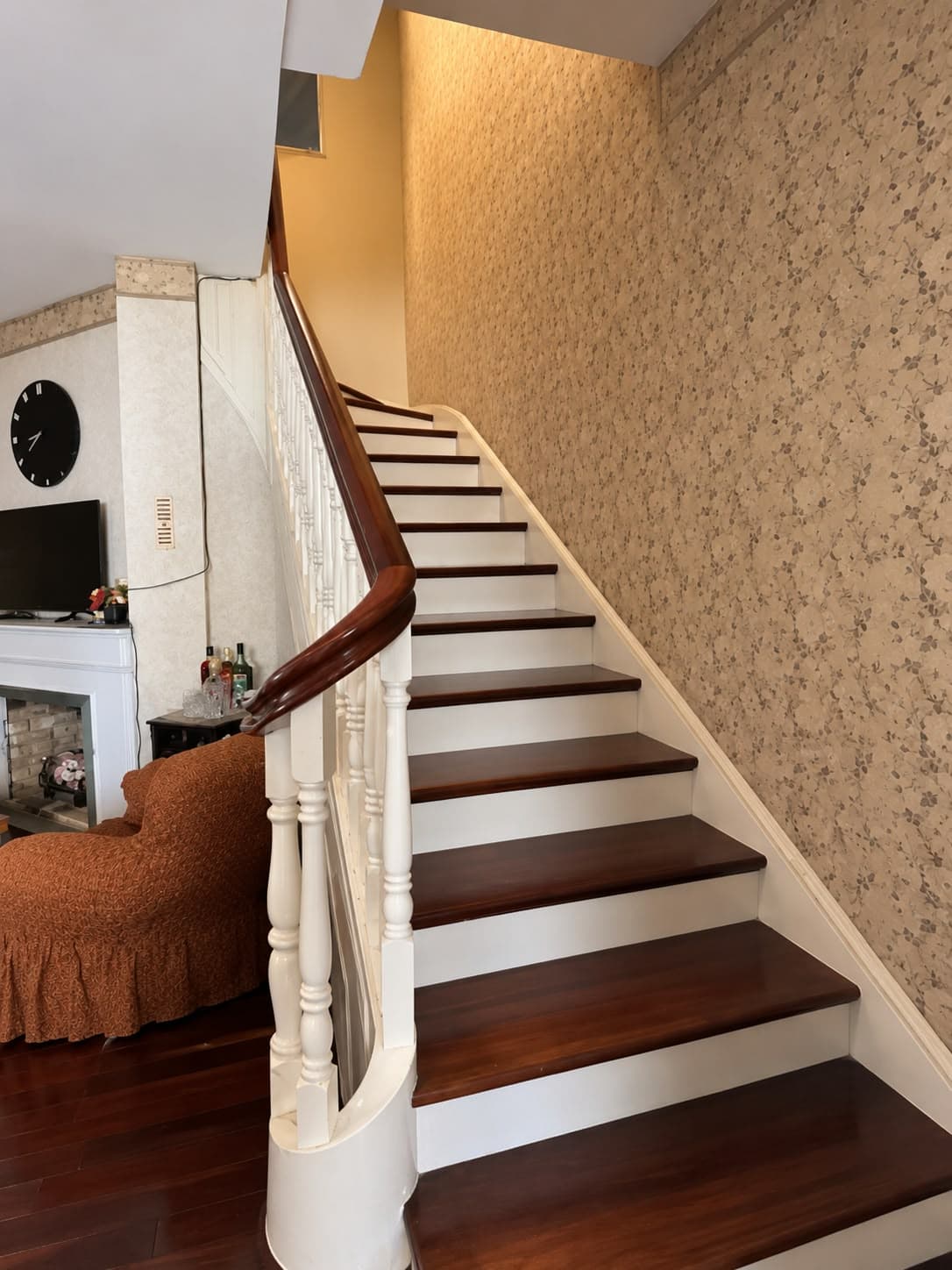 Residencia de Estilo en Ubicación Estratégica: Ideal Vivienda o Institución - foto 9